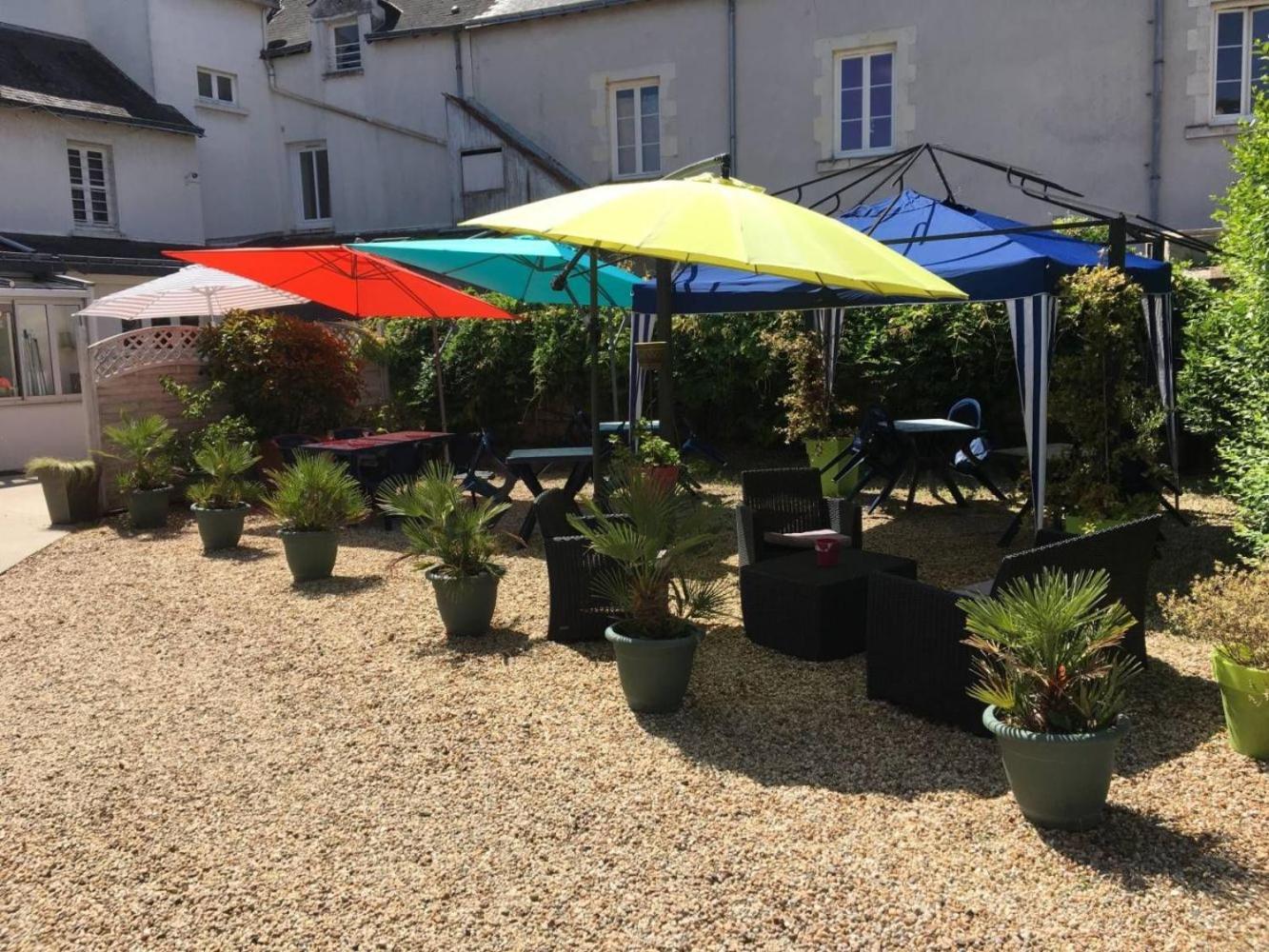 Logis Le Pelican Hotel