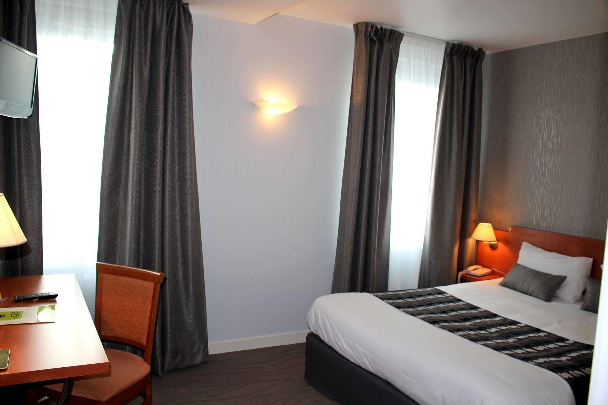 Hotel Logis Le Pelican